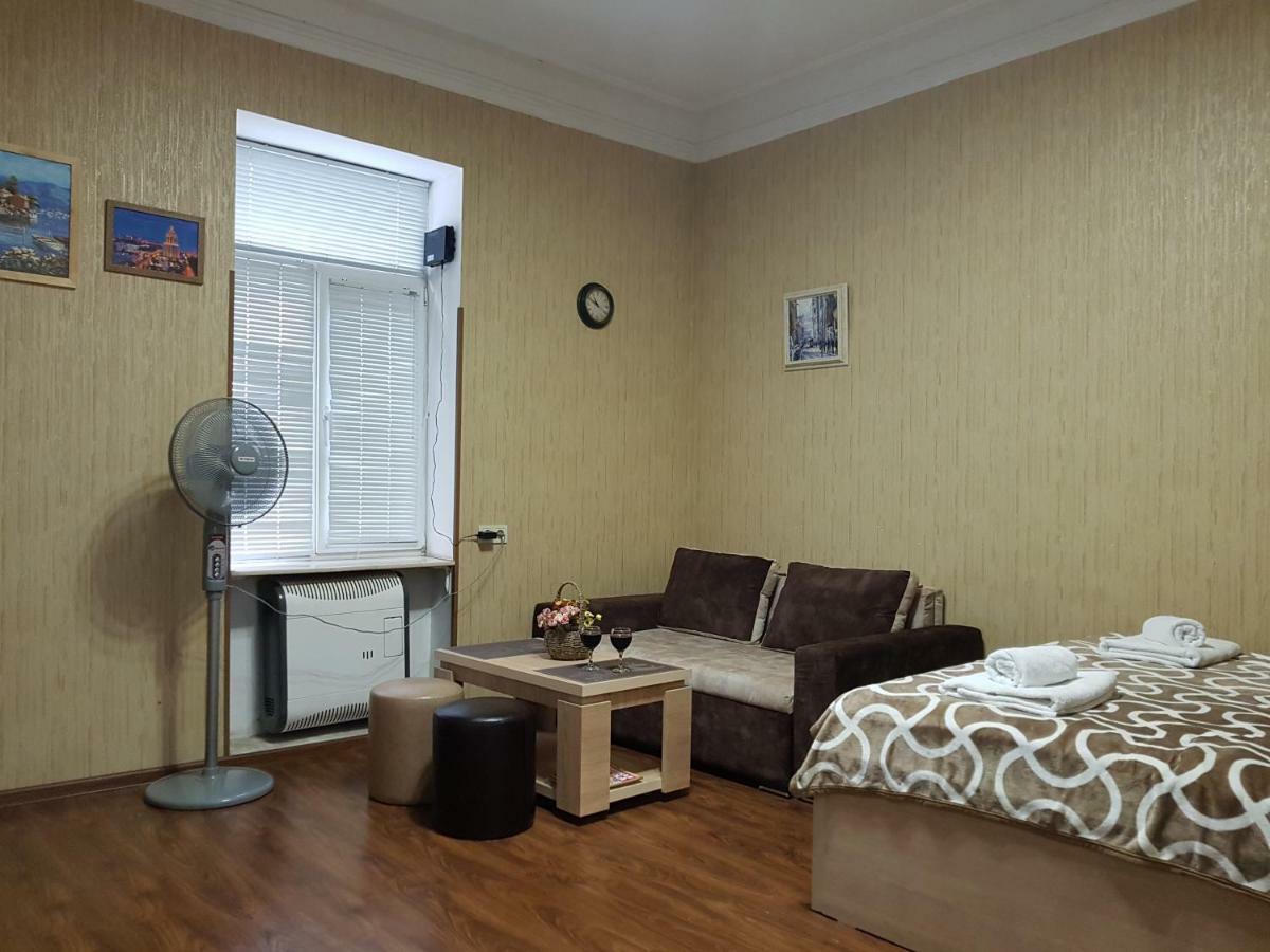 Apartment In Τυφλίδα Εξωτερικό φωτογραφία